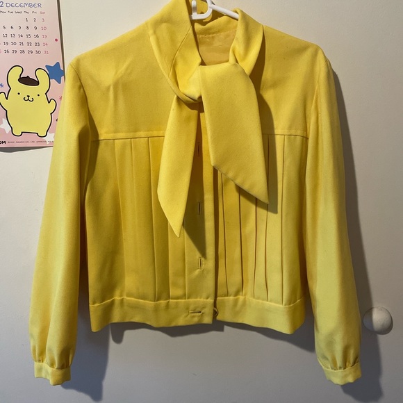 Vintage button up with neck tie size small - Picture 3 of 3